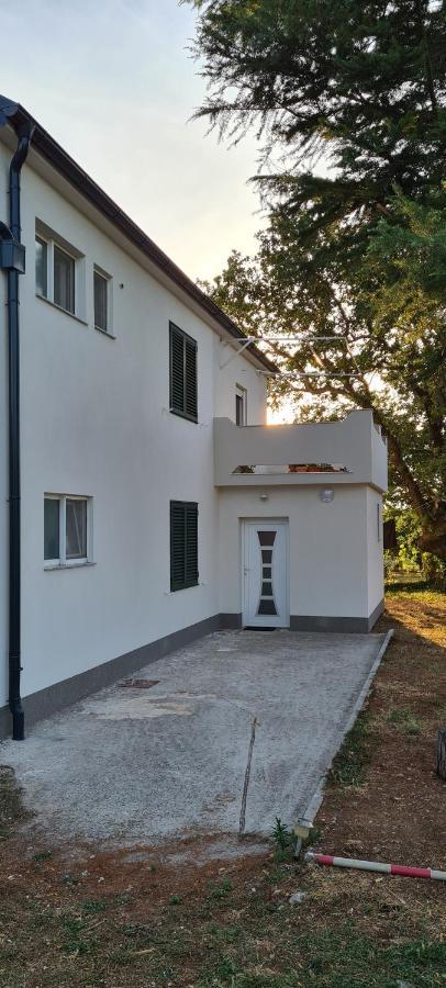 Apartment Brigitte Врси Екстер'єр фото