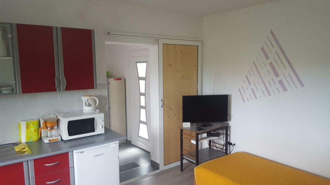 Apartment Brigitte Врси Екстер'єр фото
